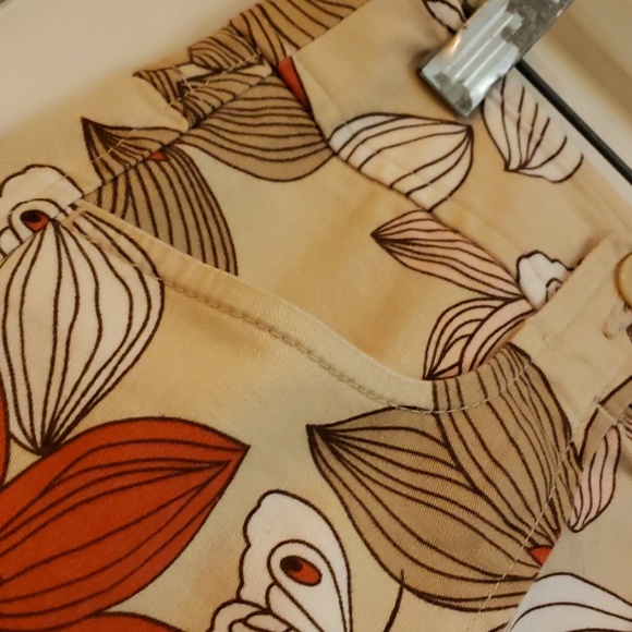 Ann Taylor LOFT Floral Pants Size 4 - Picture 3 of 8